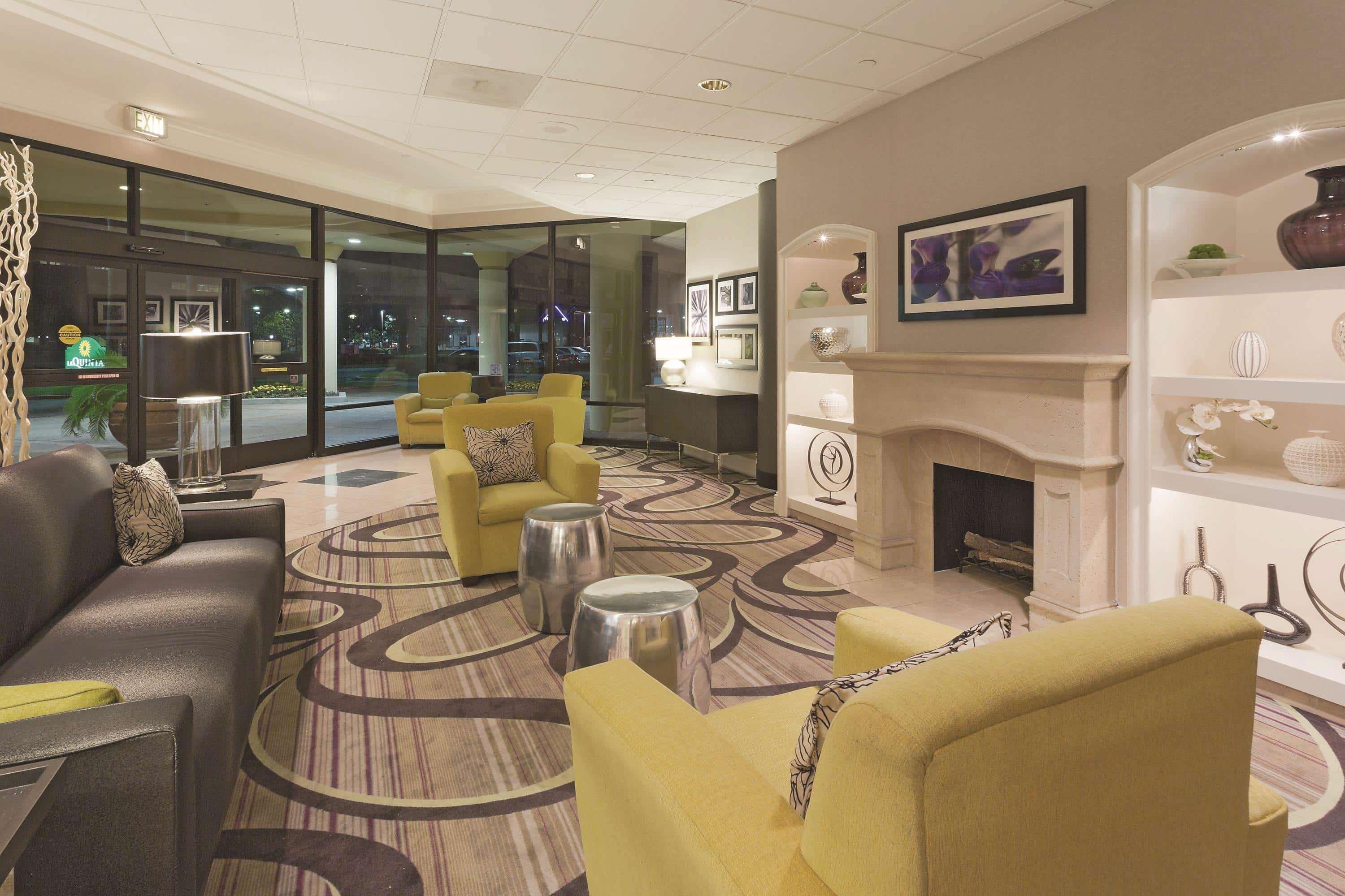 Отель La Quinta By Wyndham Buena Park La Palma Экстерьер фото