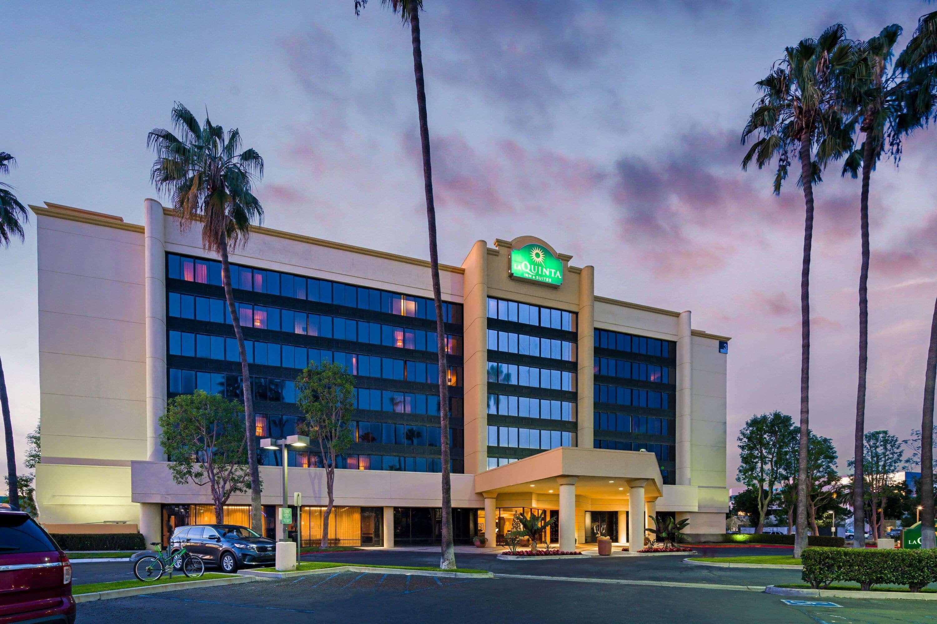 Отель La Quinta By Wyndham Buena Park La Palma Экстерьер фото