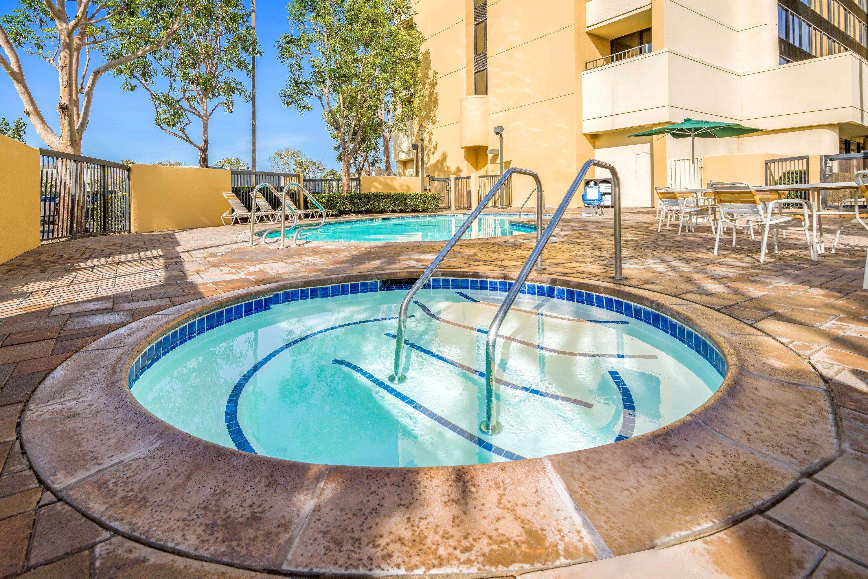 Отель La Quinta By Wyndham Buena Park La Palma Экстерьер фото